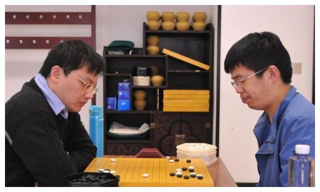 名满天下的胡耀宇竟然上不了九段如果在韩国申真谞的老师稳了