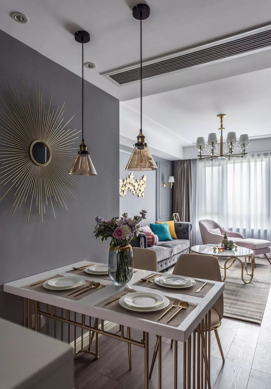 轻奢风三居,充满活力和温馨的婚房设计!