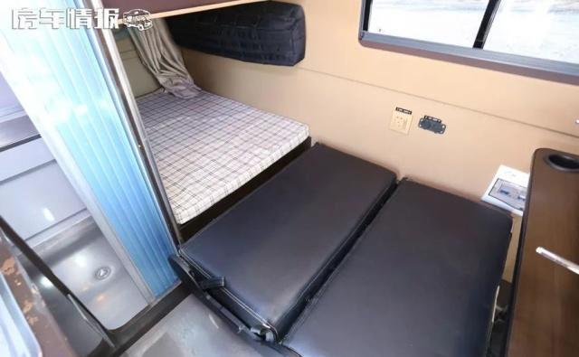 满足3口玩房车,长度5.2米的东风御风售价22.8万,接送孩子也能开