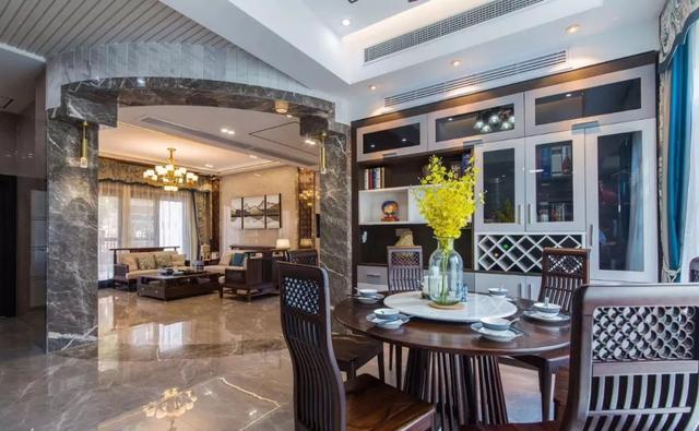 260㎡新中式装修效果图 光感玻璃与金色镶边的古典气韵