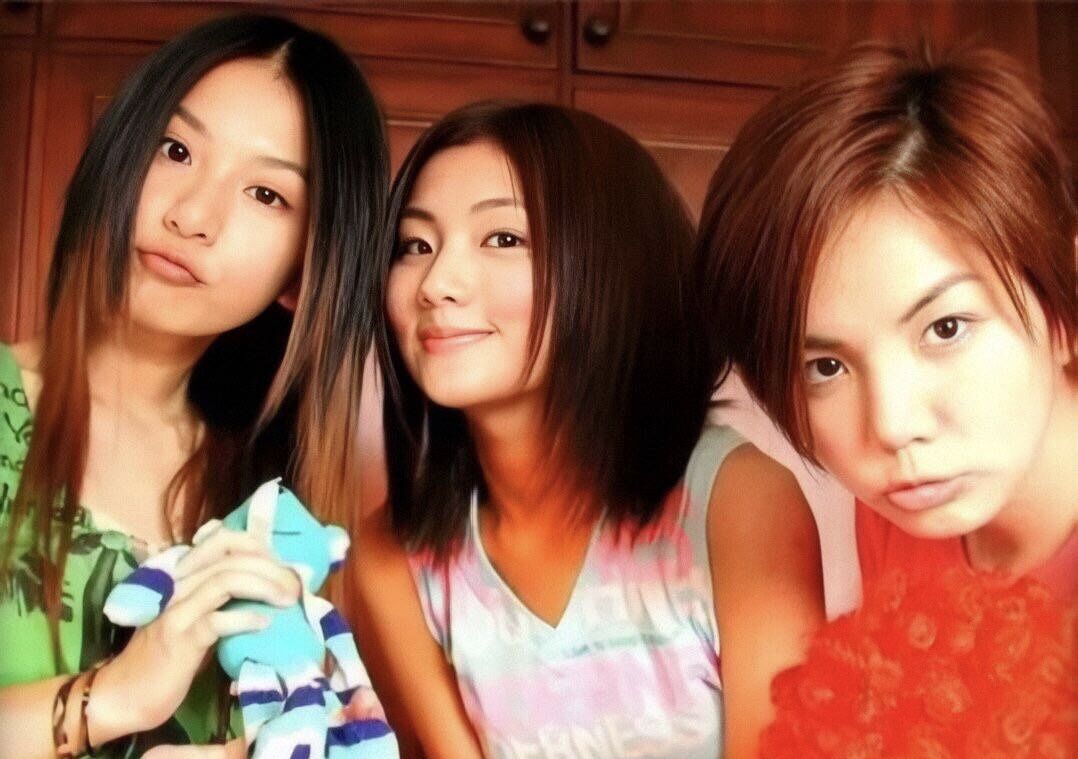 she合体为selina庆祝38岁生日,二十年的友谊,依旧如初.