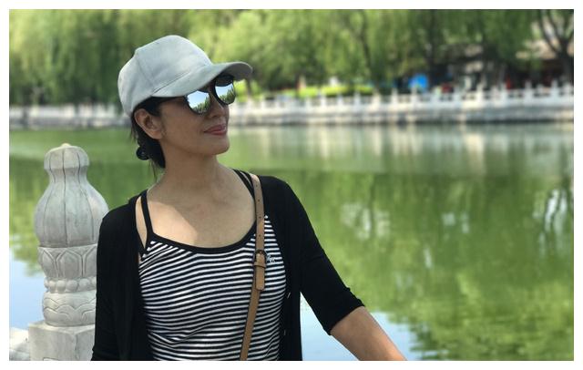 吴玉华近照:因演《渴望》爆红,与导演汪俊离婚后嫁画家莫大风