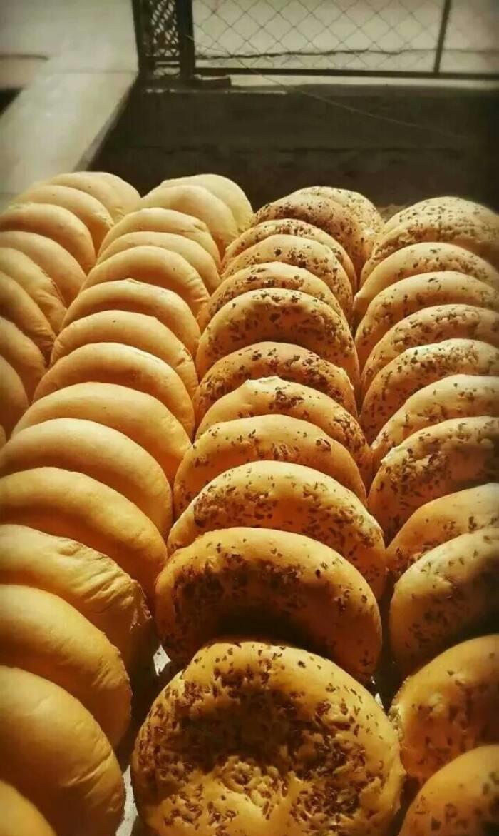 白居易亲手制作过的胡麻饼,好吃的不得了,记得多放芝麻!