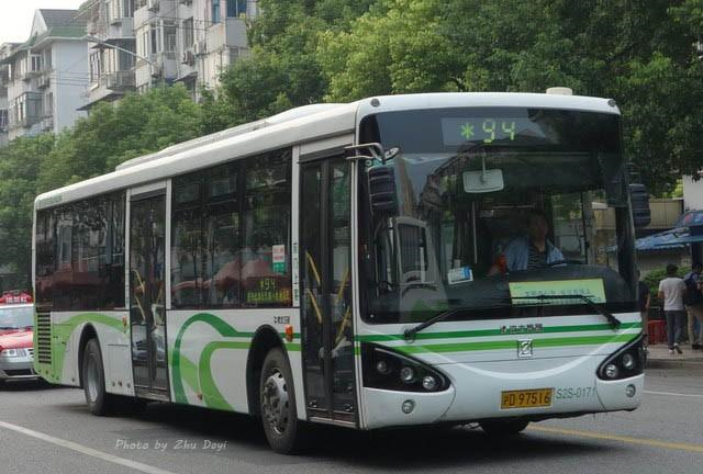 29,2014年94路空调公共汽车,使用申沃swb6127phev2混合动力客车,车辆