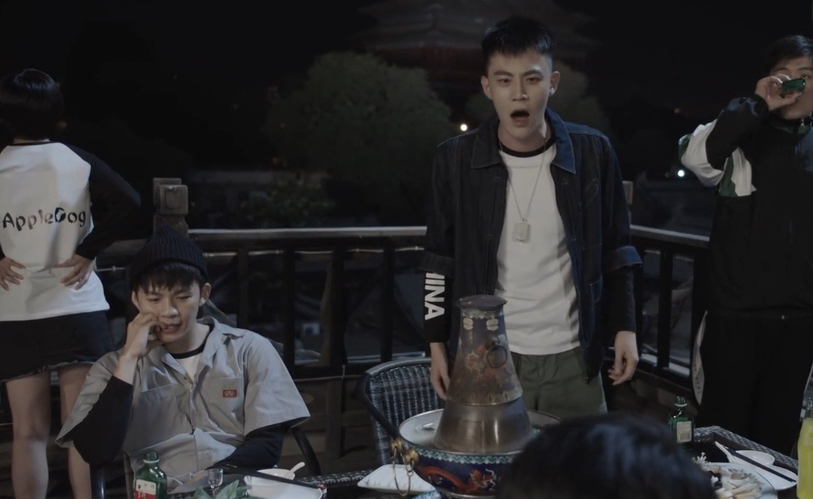 亲爱的热爱的:华宴散场,索罗战队一夜散队