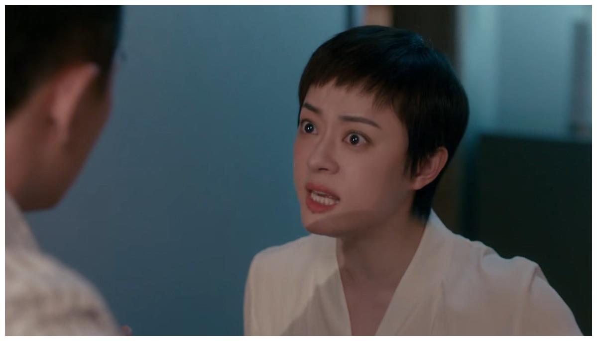 安家:房似锦被停职,徐姑姑霸气护妻,怒拽翟总衣领“你没资格”