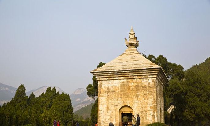 四门塔景区以神通寺遗址为核心,位于泰山之阴|龙虎塔|神通寺|塔林_新浪新闻