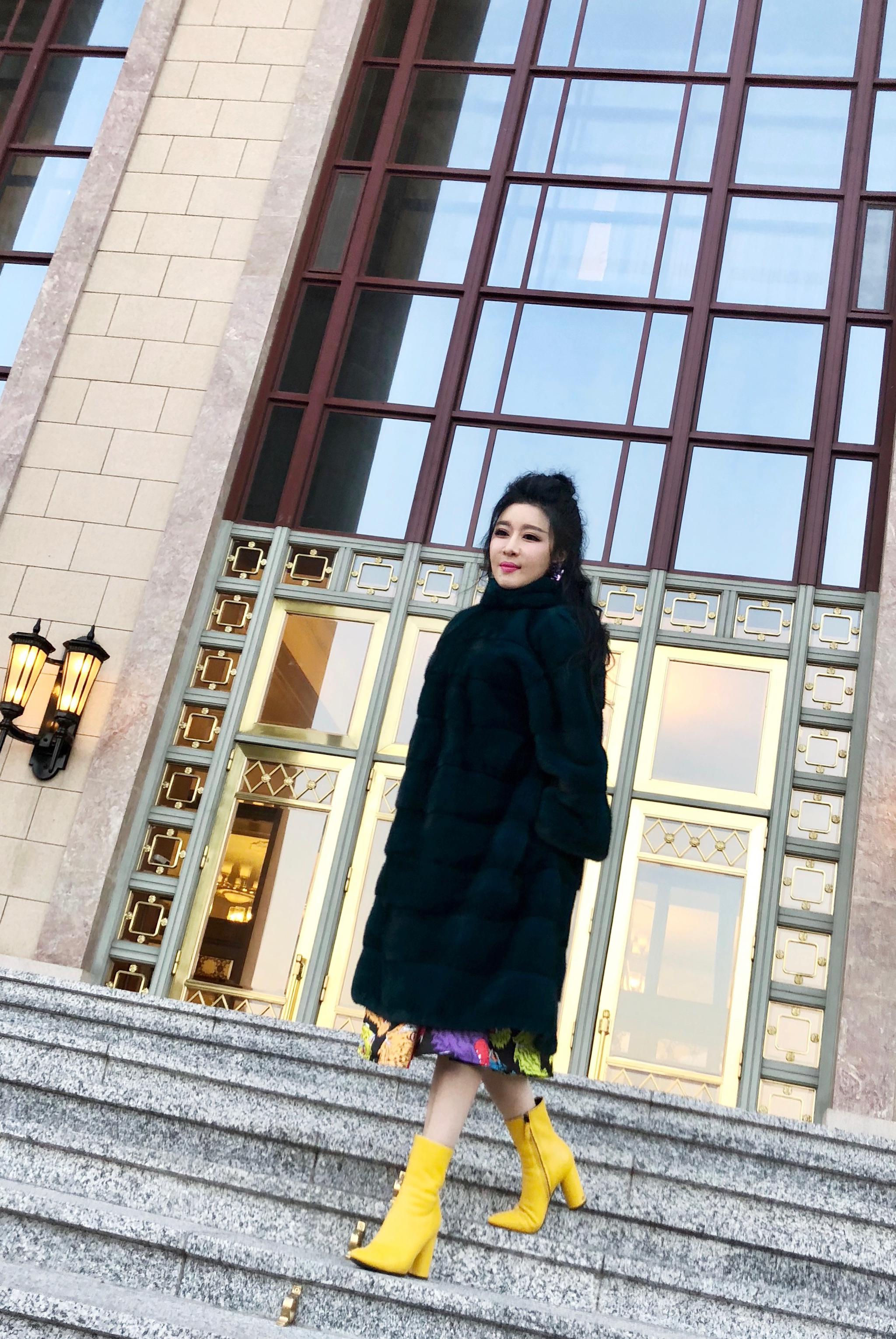 陈蓓蓓录制百花迎春文联晚会 与郭淑珍林永健等放歌人