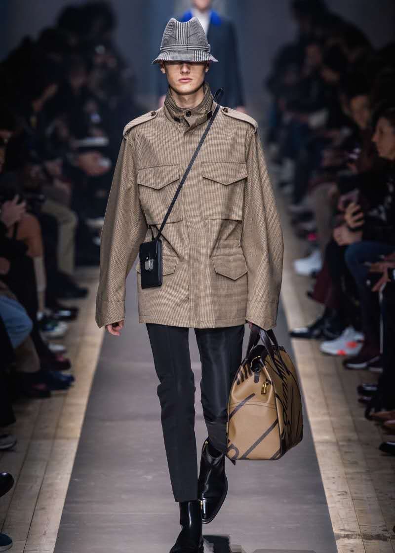 法国巴黎时装周dunhill2019秋冬男装发布会男装秀场
