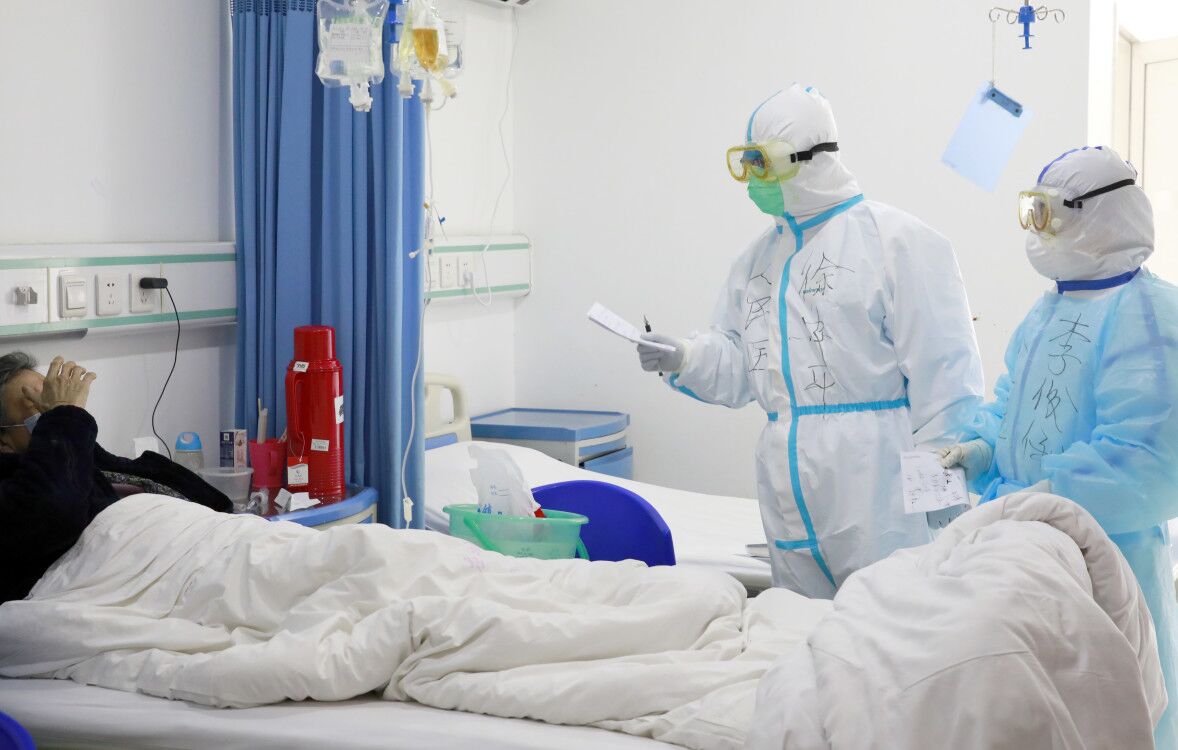 应城市人民医院倾力驰援市中医院救治新冠肺炎患者