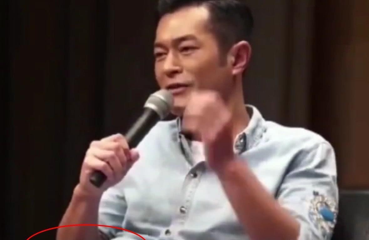 面对记者要求, 古乐天爽快应下!|乐天|古乐天|普通话_新浪新闻