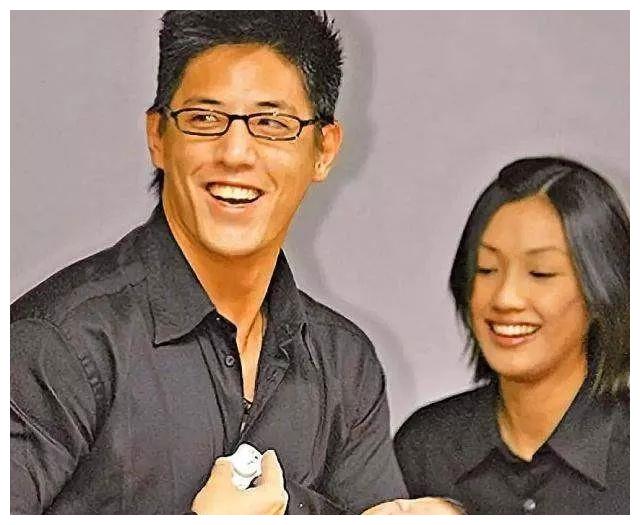 当年宠妻狂魔人设卖得有多欢,如今啪啪啪打脸就有多狠|崩塌|蒋友柏