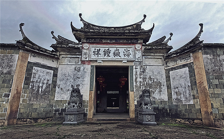 翠郊古民居建于清乾隆十年,二百多年历史,堪称江南古民居之杰作