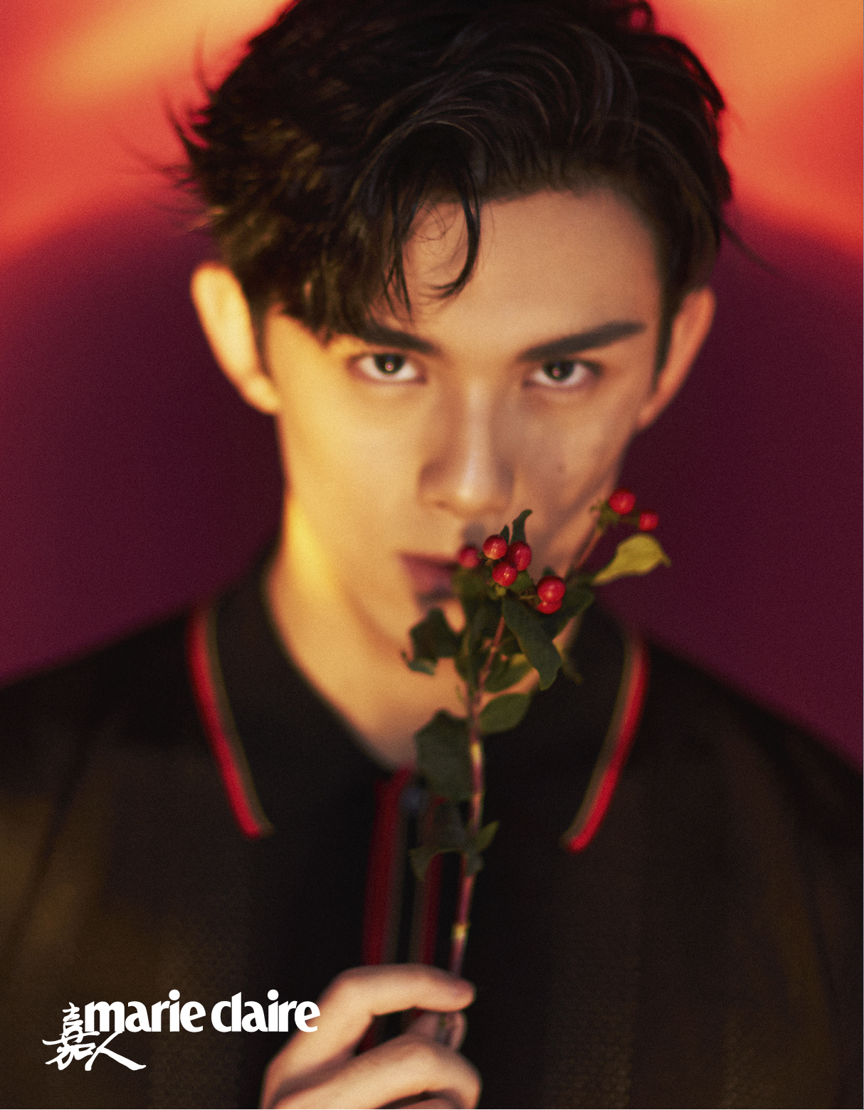 吴磊登时尚杂志特刊封面花样少年温暖凛冽冬日