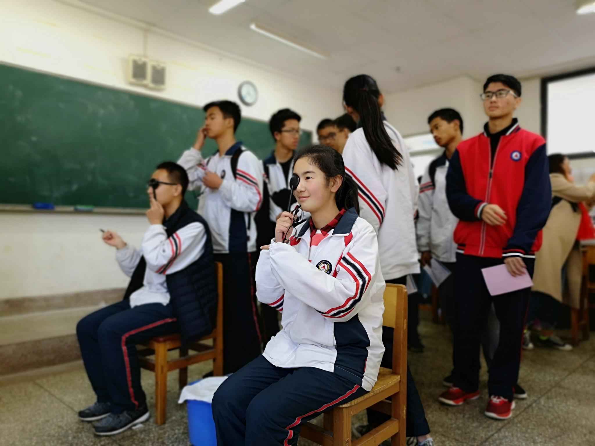 "同心·送健康"爱眼护眼公益行动走进昆明市第一中学