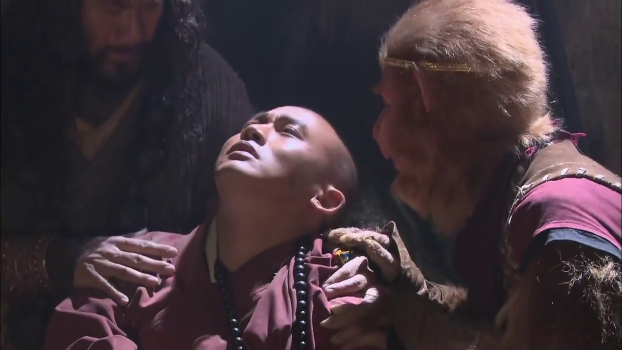 众女更现出人面蛛身,把唐僧困在盘丝洞内