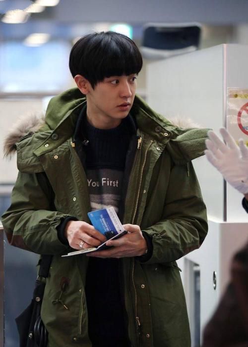 路人镜头下的朴灿烈,离开了美颜与精修,网友:我被圈粉了!