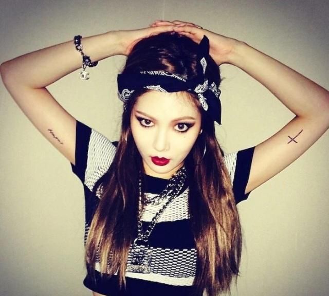 金泫雅纹身的秘密你知道吗,网友:我竟然不知道泫雅有这么多纹身