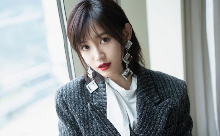 曾被万人唾骂的尔晴,饰演者苏青,现代装竟这么美!