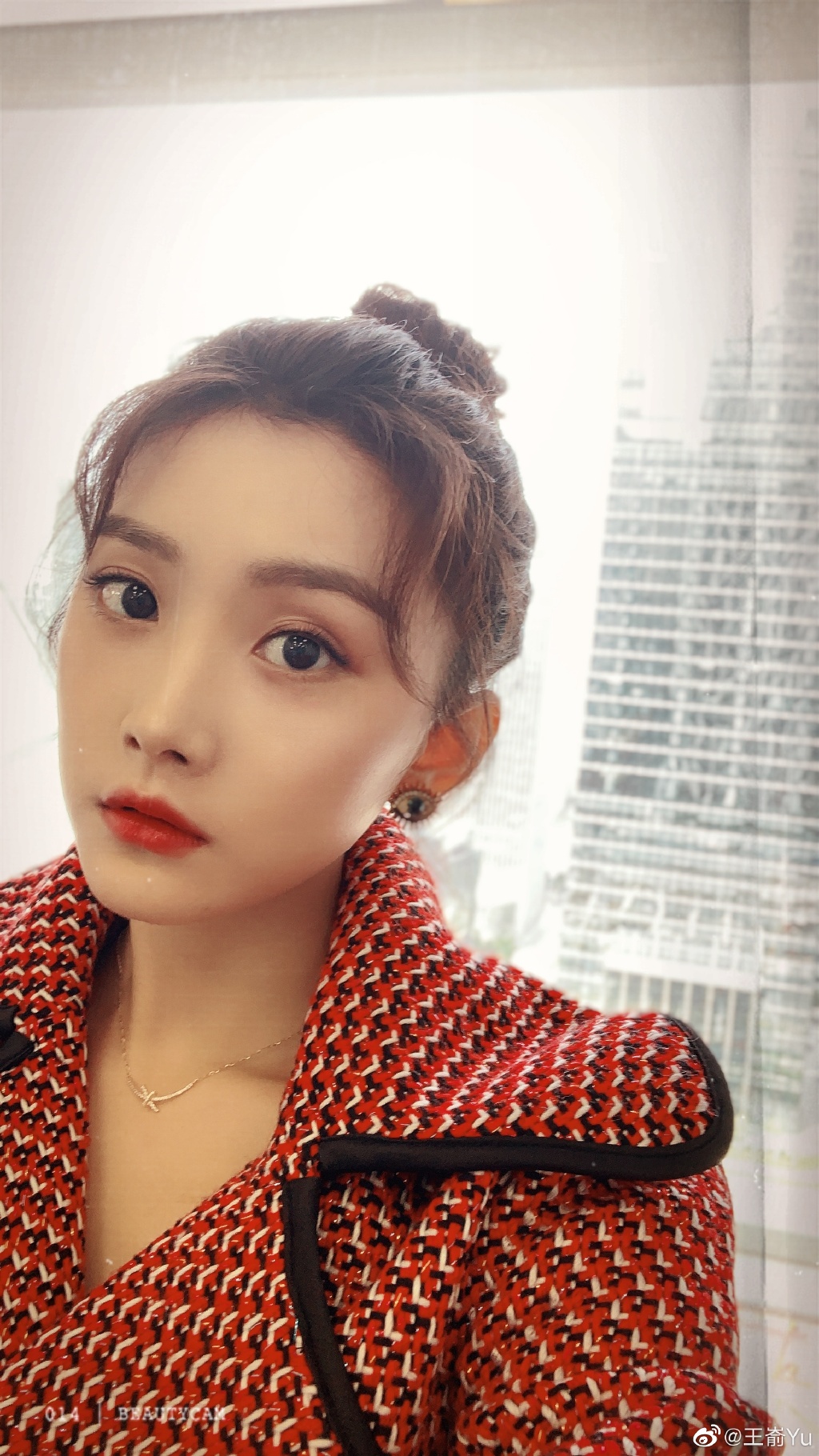 美女演员王嵛迷人写真美照欣赏真好看_高清图集_新浪网