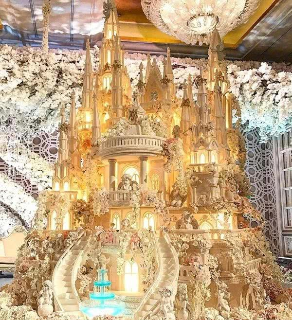 世界上最贵的蛋糕50万美元还算便宜的,图4迪拜人才买得起!