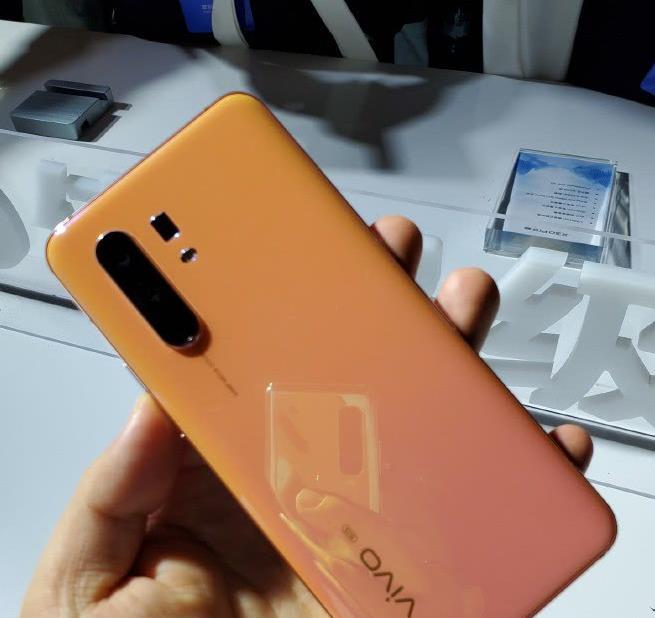 vivox30系列5g旗舰手机来了只是一款面向线下的拍照手机