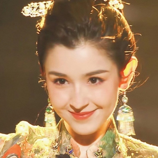 传搭上angelababy旗下艺人哈妮克孜!黄晓明发声明起诉造谣者