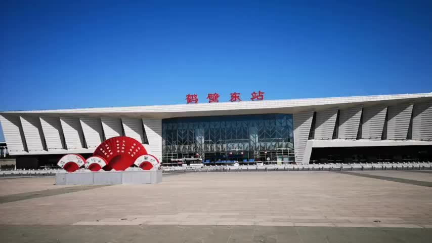 实拍河南省鹤壁市高铁东站旁边就是万达广场带你们进去逛一逛