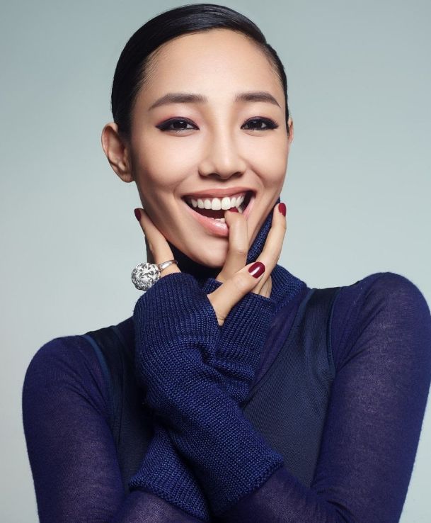 早期出席活动,白百何化身"摩登小妞",酷感十足!