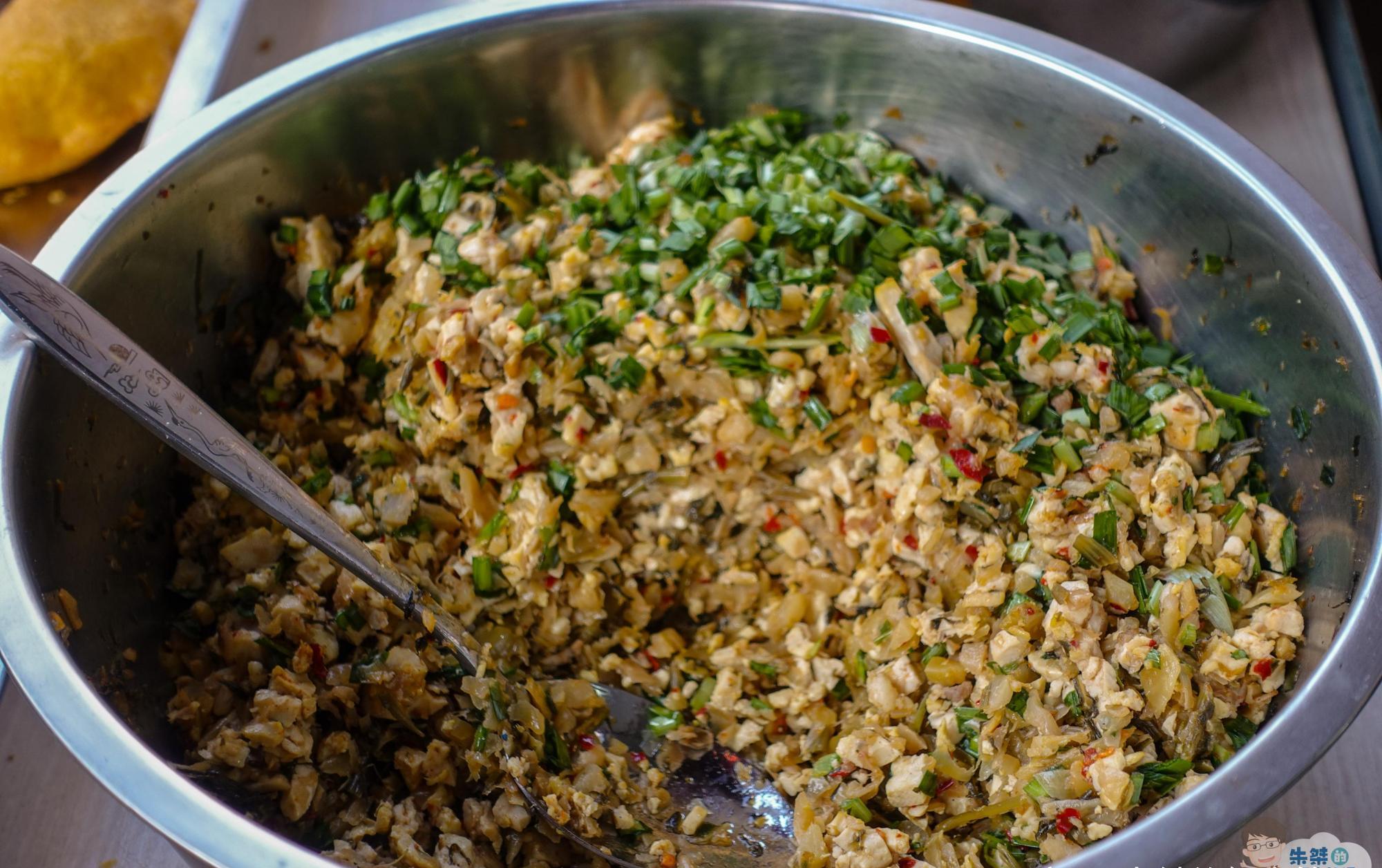 梅城古镇里最"表里不一"的美食,外表充满食欲,里面却是臭的