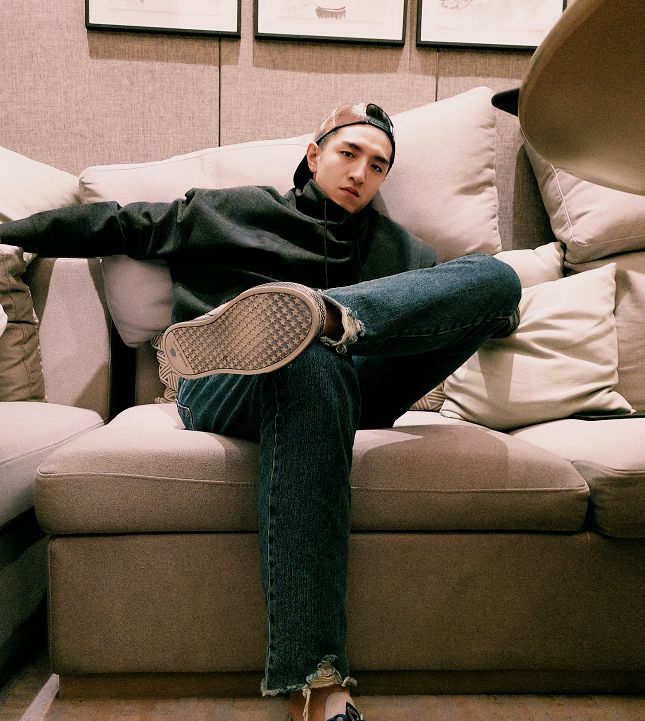 《》的男主角金瀚火了,生活照的他也是这么帅!