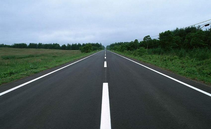 水泥这么坚硬为什么被禁止修高速公路?专家:还好禁得早!