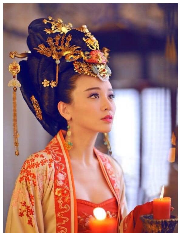 她曾是高贵大气的王皇后,出演《知否》女二被赵丽颖斗败
