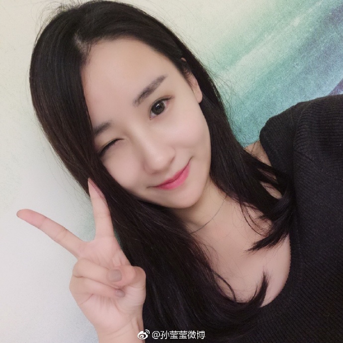 网红美女孙莹莹迷人写真美照欣赏