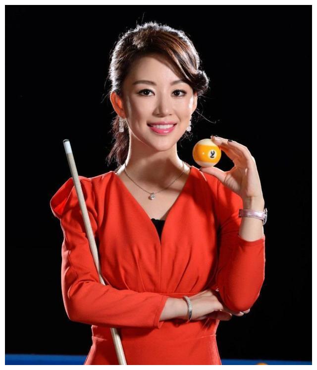 丁俊晖娇妻照片曝光,颜值高气质温婉,网友:难怪看不上潘晓婷