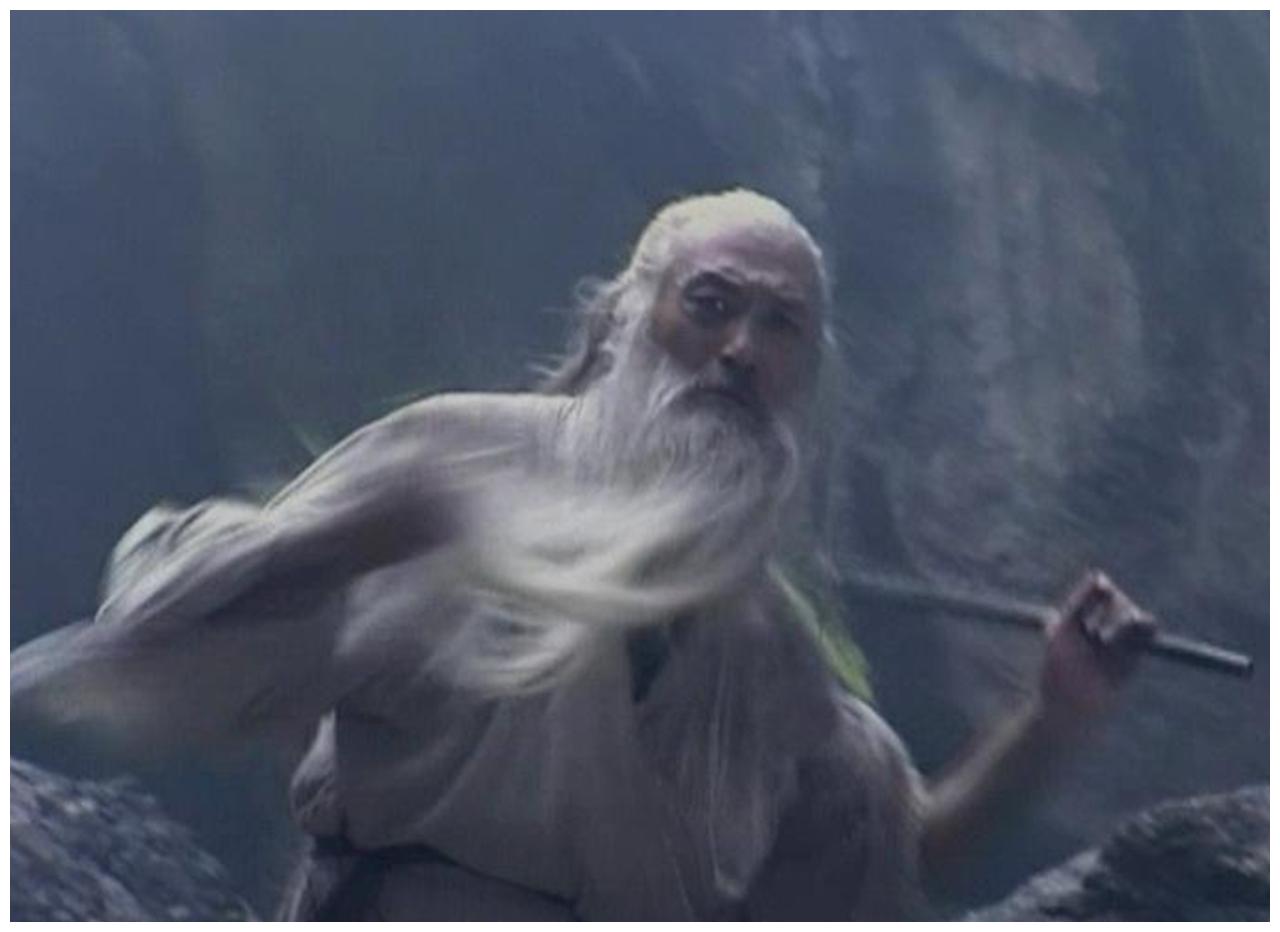 段誉吸了很多高手,包括鸠摩智,而虚竹就更加厉害了,经过无崖子传功