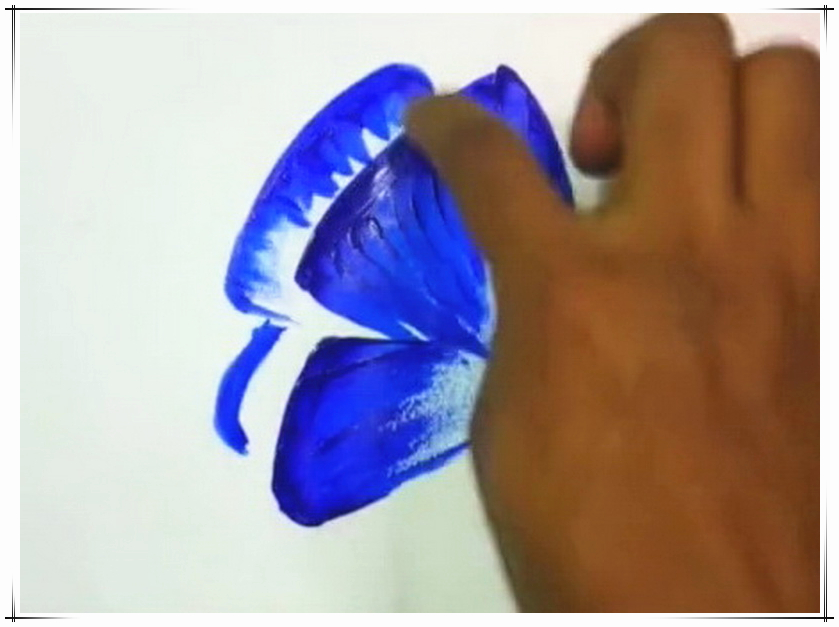 美术生教手残党画蝴蝶,全程手指画画,轻轻一抹翅膀就出现!