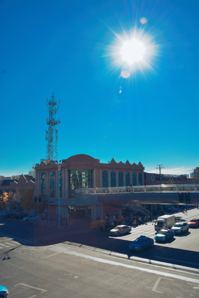 通辽市西拉木伦大街与交通路交汇处,原创摄影