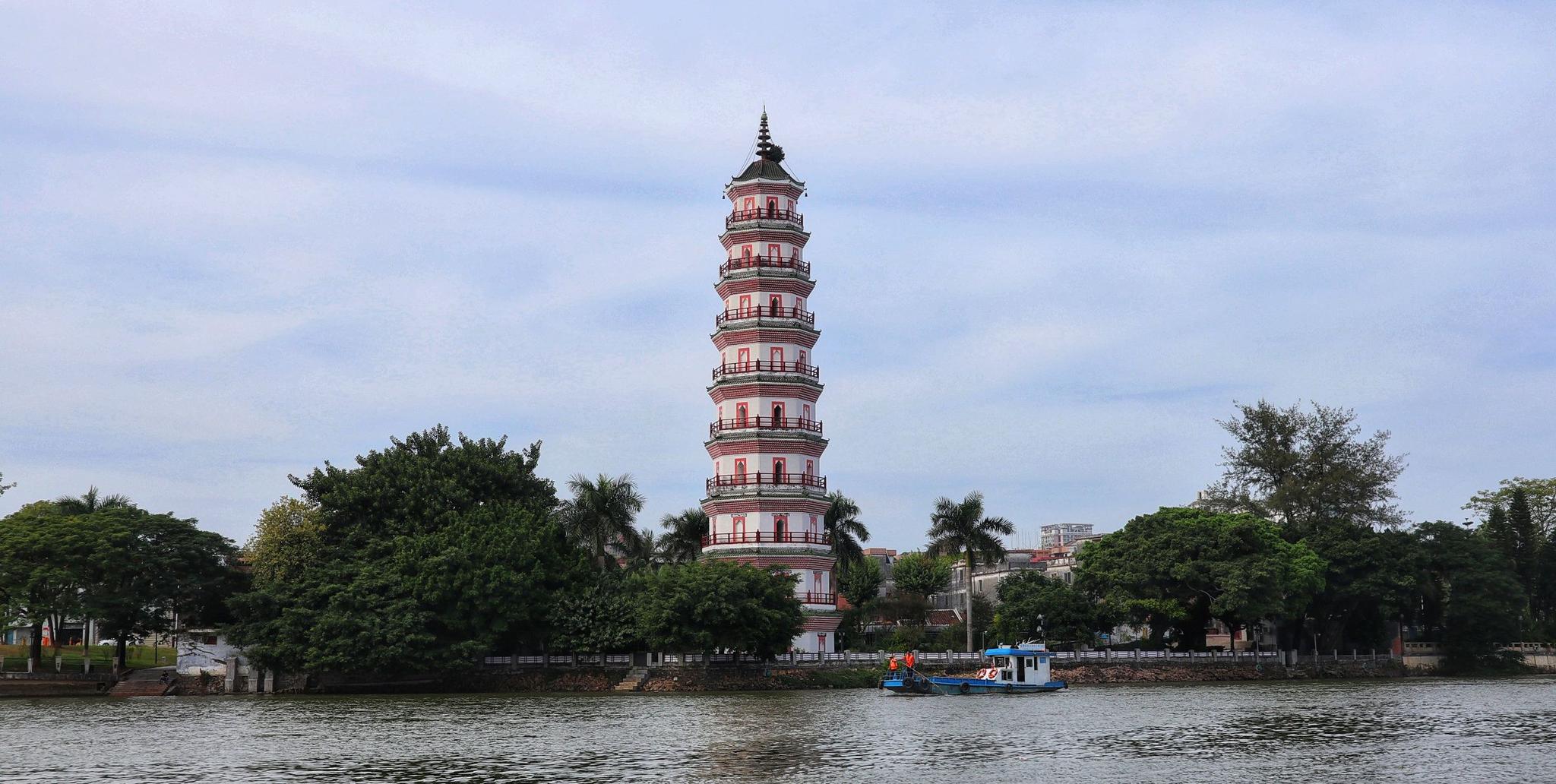 一座东莞的宝塔,更是400多年来的一方名胜,见证了城市沧桑巨变_高清图