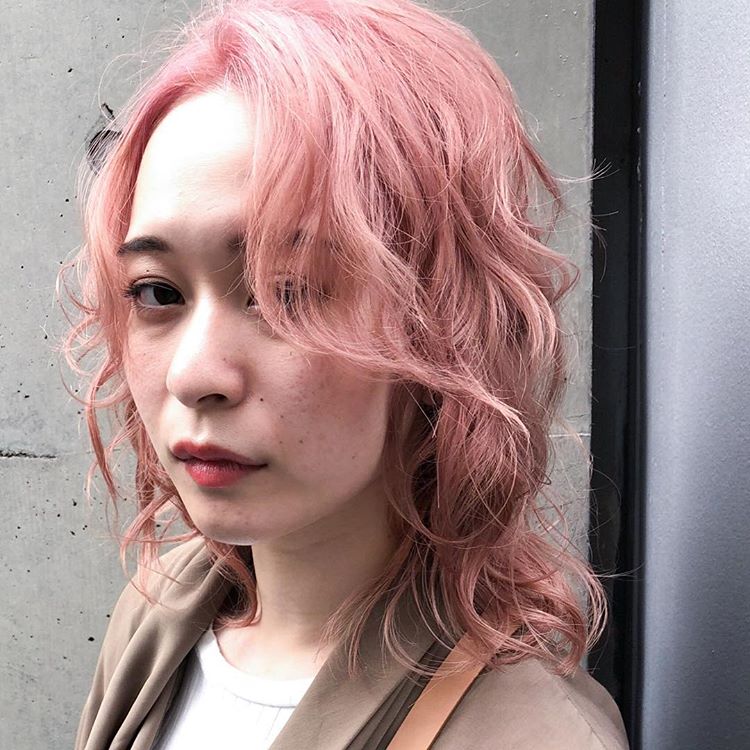 厌倦了千篇一律街头发型,不如试试独特的原宿风发型,很有个性