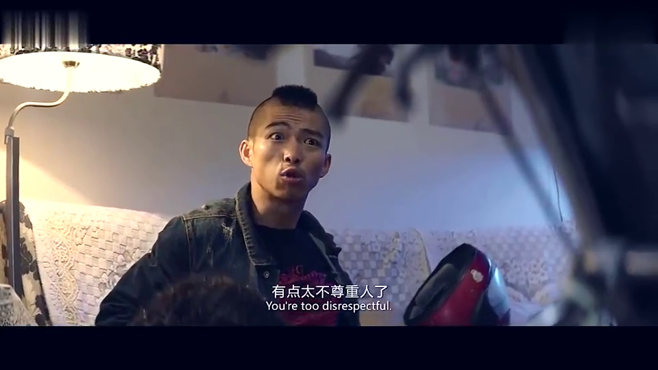 无名之辈章宇演技炸裂, 让潘斌龙包扎伤口这段让人笑出猪叫