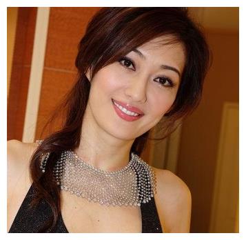 年轻时孟广美是很多男子梦寐以求的对象,后来嫁给了一骗子富豪