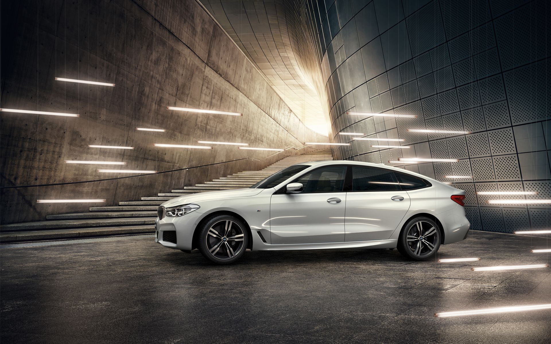 【新款宝马6系gt上市!取消3.0t,售价大幅调整!】