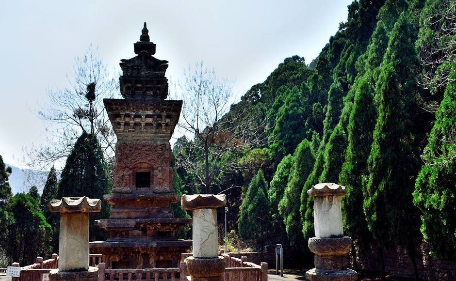 四门塔景区以神通寺遗址为核心,位于泰山之阴|龙虎塔|神通寺|塔林_新浪新闻