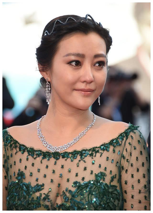 她曾是邓超前女友,出道16年没有走红,如今嫁给刘烨生下双胞胎