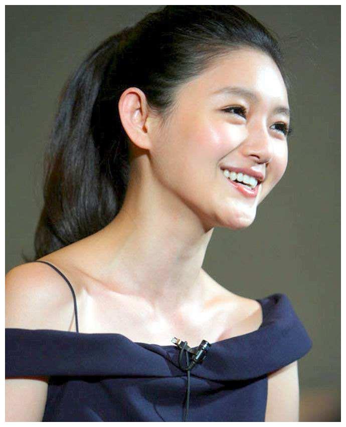 大s生二胎差点死在手术台上,不想小孩进演艺圈,被网友吐槽