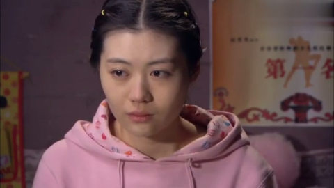 袖珍妈妈不见了,温馨的小屋只剩下笑笑一个人,太心酸了!