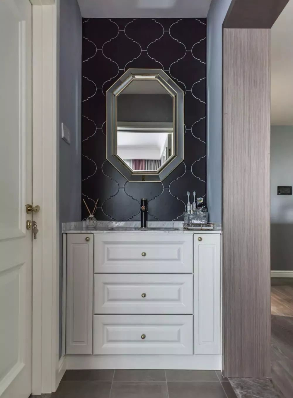 轻奢风三居,充满活力和温馨的婚房设计!