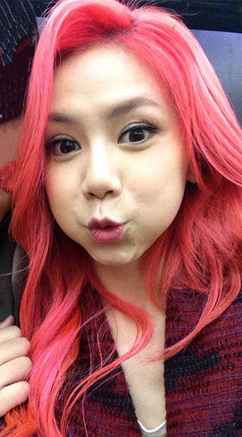 邓紫棋各种嘟嘴,鼓鼓的脸颊好可爱,真是百变搞怪小金鱼