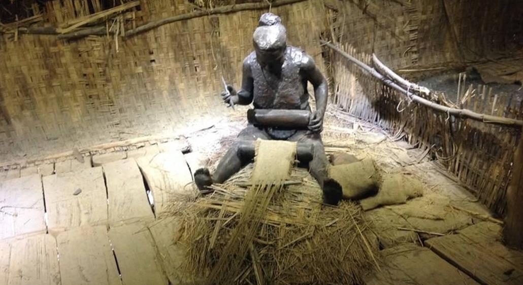 河姆渡遗址出土的纺织工具,证明人类已经迈入了由耕而织的阶段